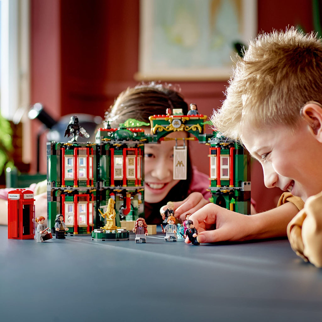 Building Toy Set with 12 Minifigures C178