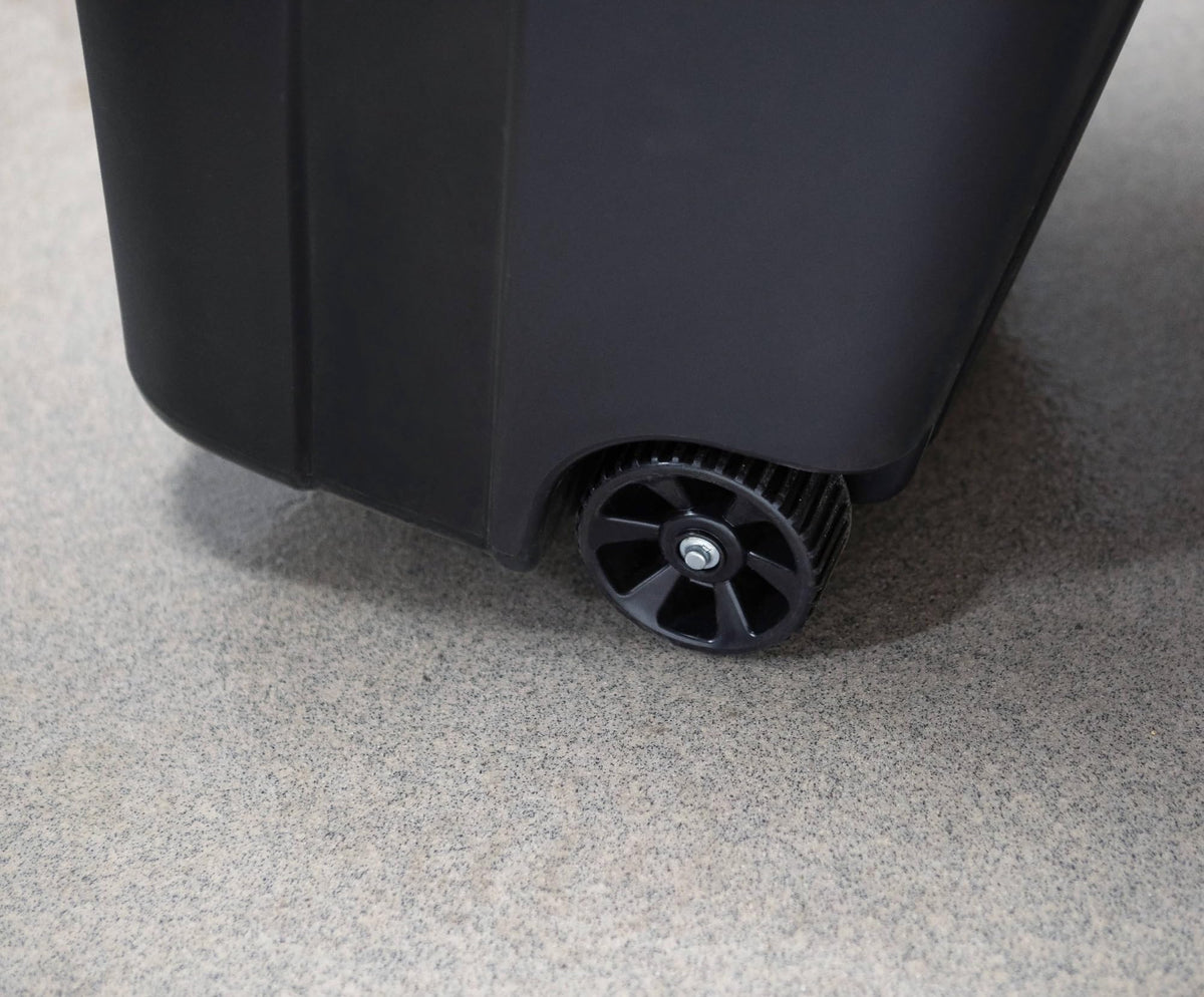 32 Gallon Black Plastic Garbage Can with Attached Lid Q510